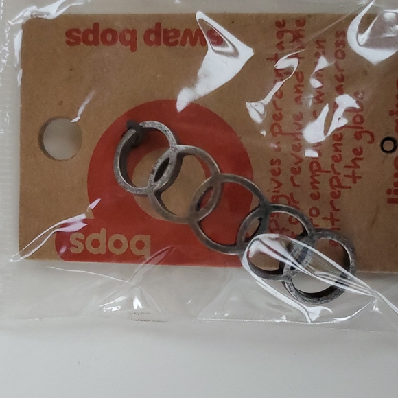 Boutique Swap Bops Adornment Charm Five Circles Any Necklace or Bracelets - Picture 2 of 5